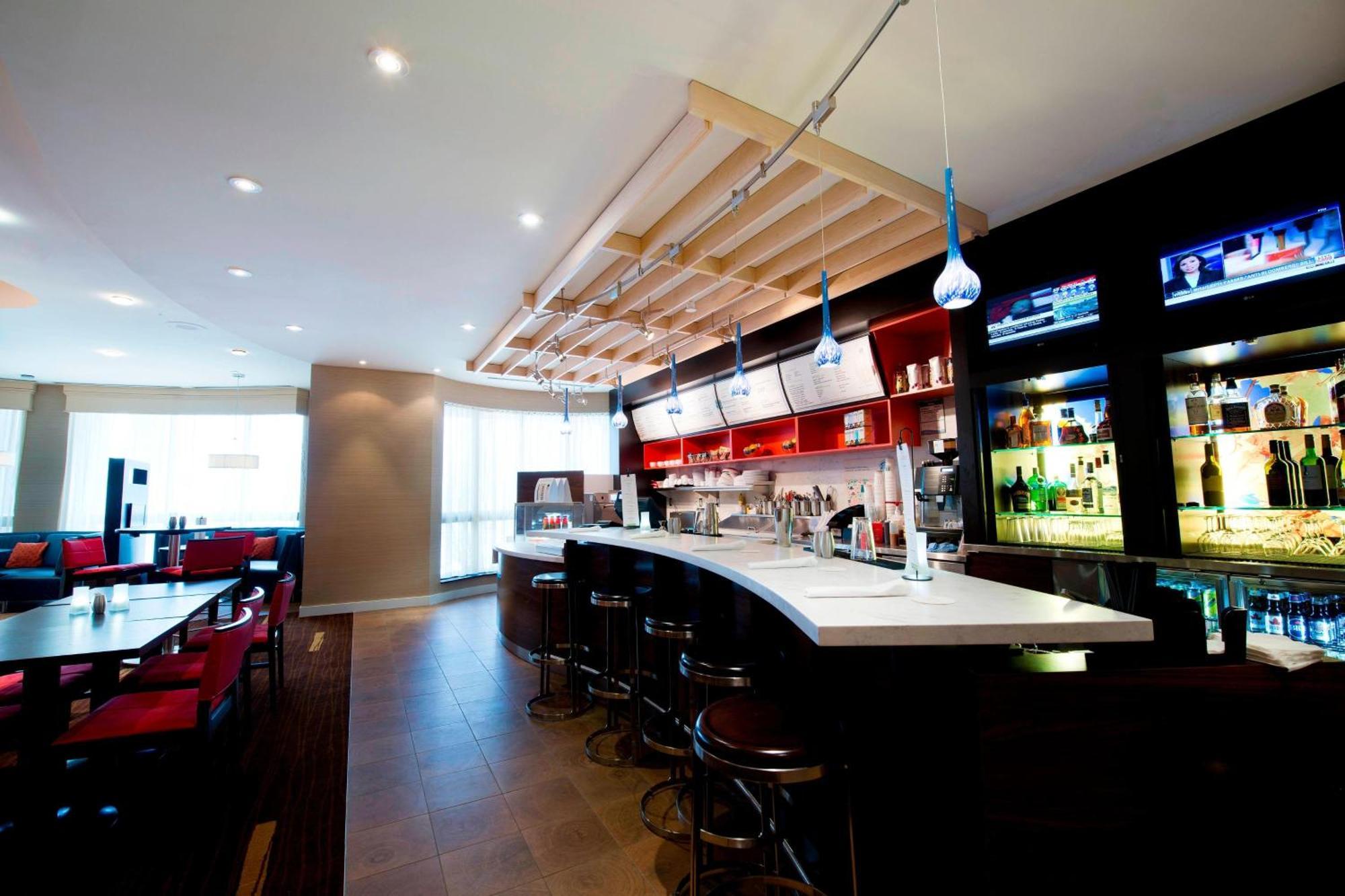 מלון Courtyard By Marriott Mississauga-Airport Corporate Centre West מראה חיצוני תמונה