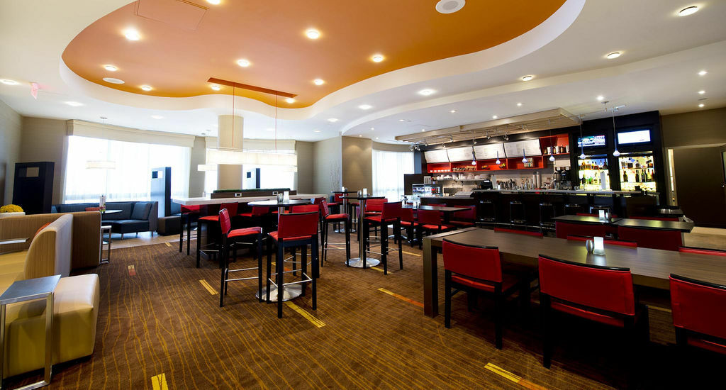 מלון Courtyard By Marriott Mississauga-Airport Corporate Centre West מראה חיצוני תמונה
